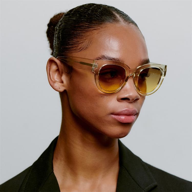 A Kjærbede Lilly Zonnebrillen Ecru Transparent