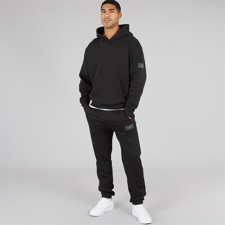 Avant Garde Trainingspak voor Heren met Badge Zwart