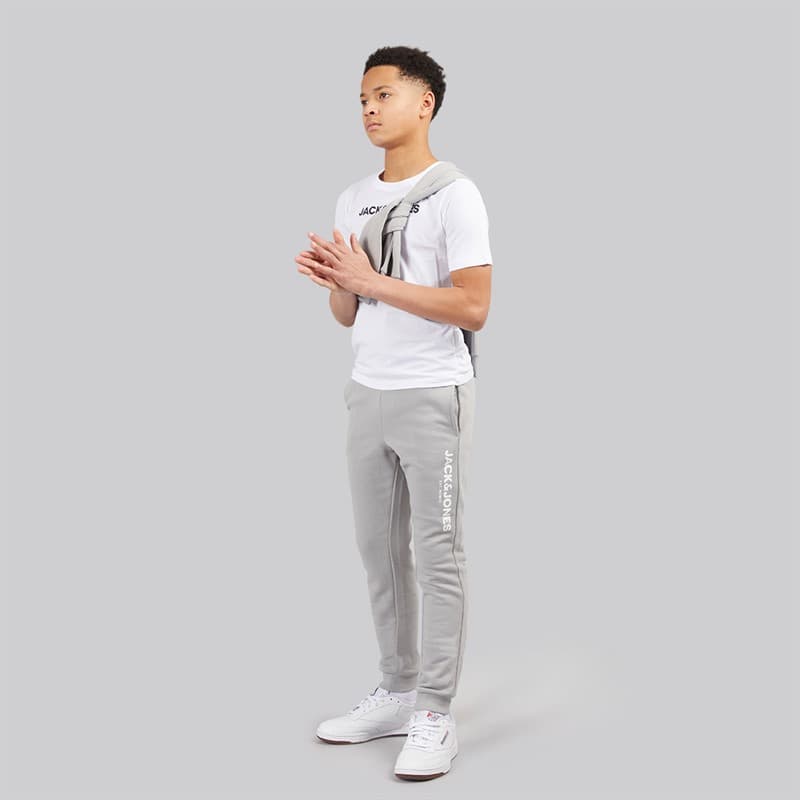 JACK & JONES Jongens Rarry Driedelig Trainingspak En T-shirt Set Alloy / Wit - Afbeelding 4