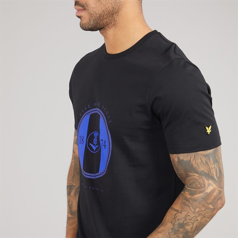 Lyle And Scott Vintage Heren Sporty Distel Grafisch T-shirt X779 Jet Black/Now Blue - Afbeelding 3