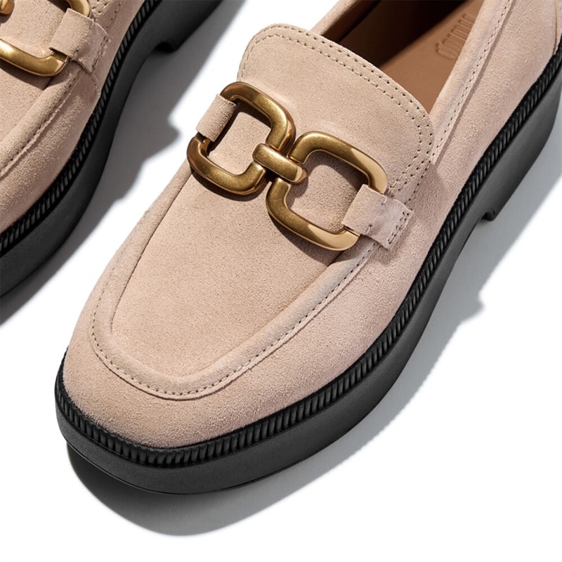 Damskie loafersy zamszowe na półkoturnie z kwadratowym łańcuchem Classic Beige – zdjęcie  3