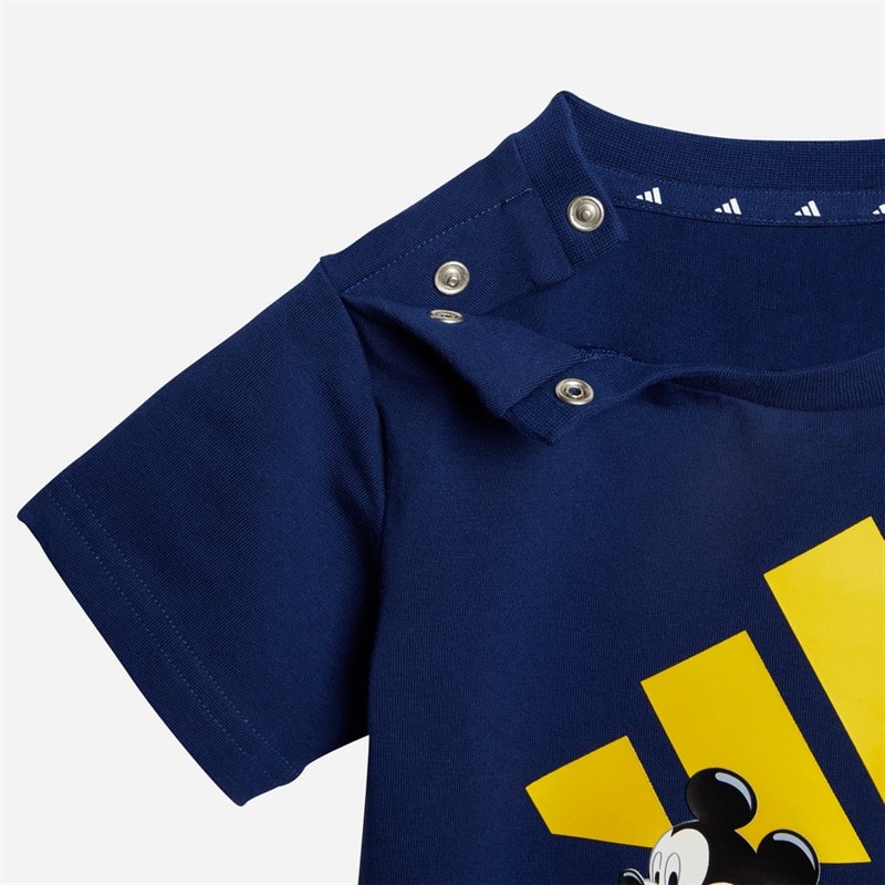 adidas Kinderen X Disney Mickey Mouse T-shirt En Shorts Set Dark Blue/Crew Yellow - Afbeelding 3