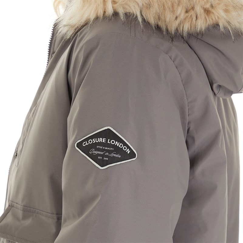 Closure London Damen Cropped Fur Parka Grau - Bild 3