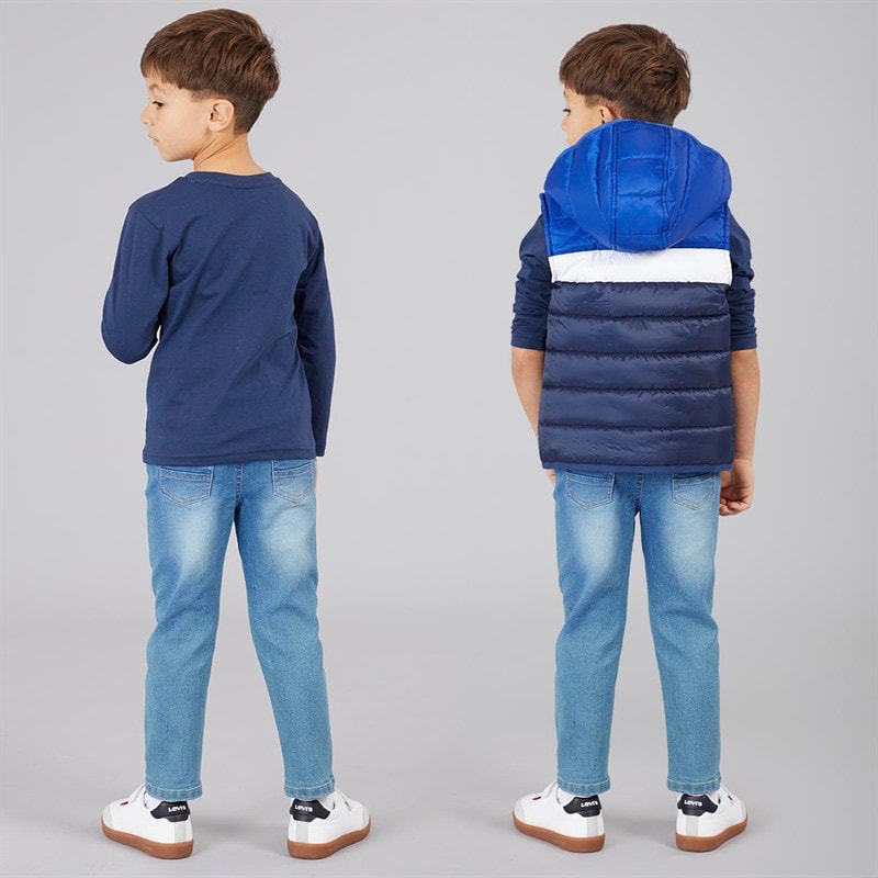 Bench Junge Steppweste T-Shirt Und Jeans Set Blau - Bild 2