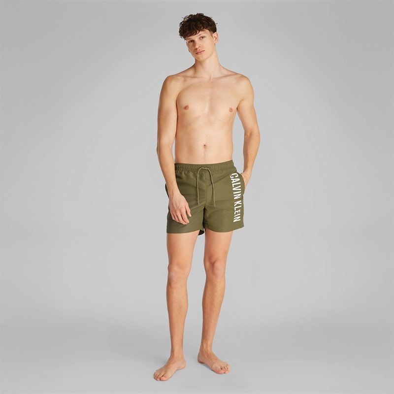 Calvin Klein Jeans Herren Badeshorts Oliv Gebrannt - Bild 3