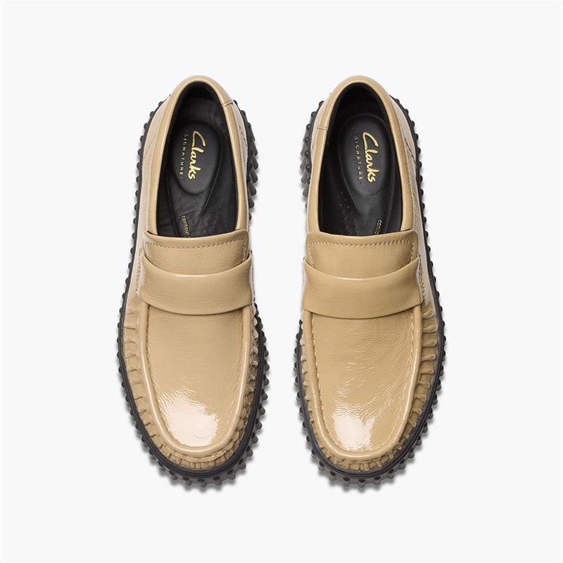 Clarks Chaussures Torhill Moc Femme Beige Patent - Image 2