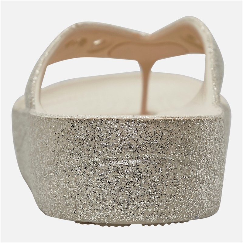 Crocs Klapki na koturnie Baya Glitter dla niej kolor Stucco – zdjęcie  3