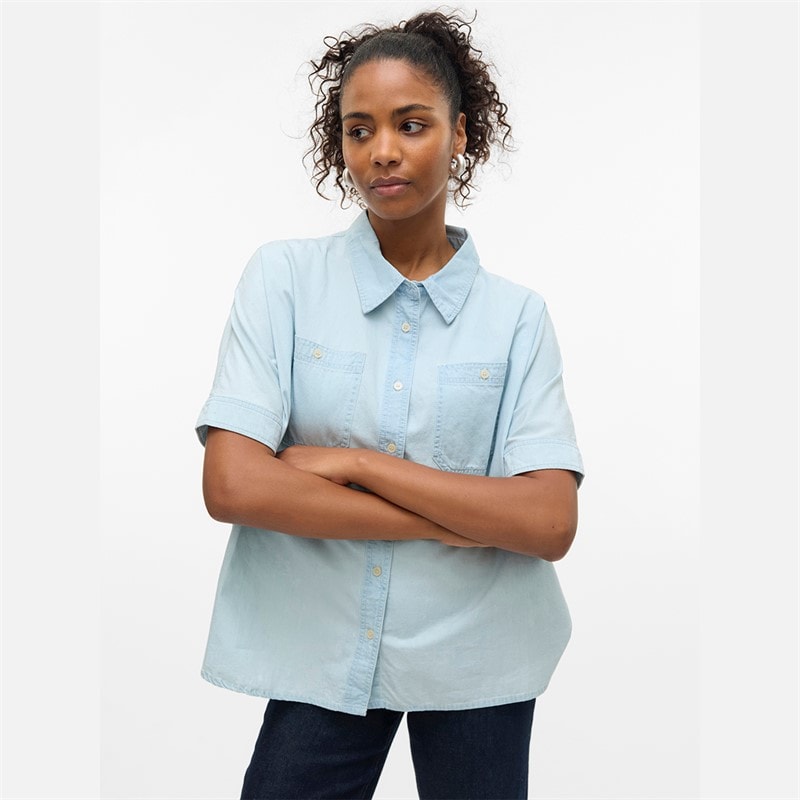 Vero Moda Koszula jeansowa Emberley dla niej kolor jasnoniebieski jeansowy – zdjęcie  5
