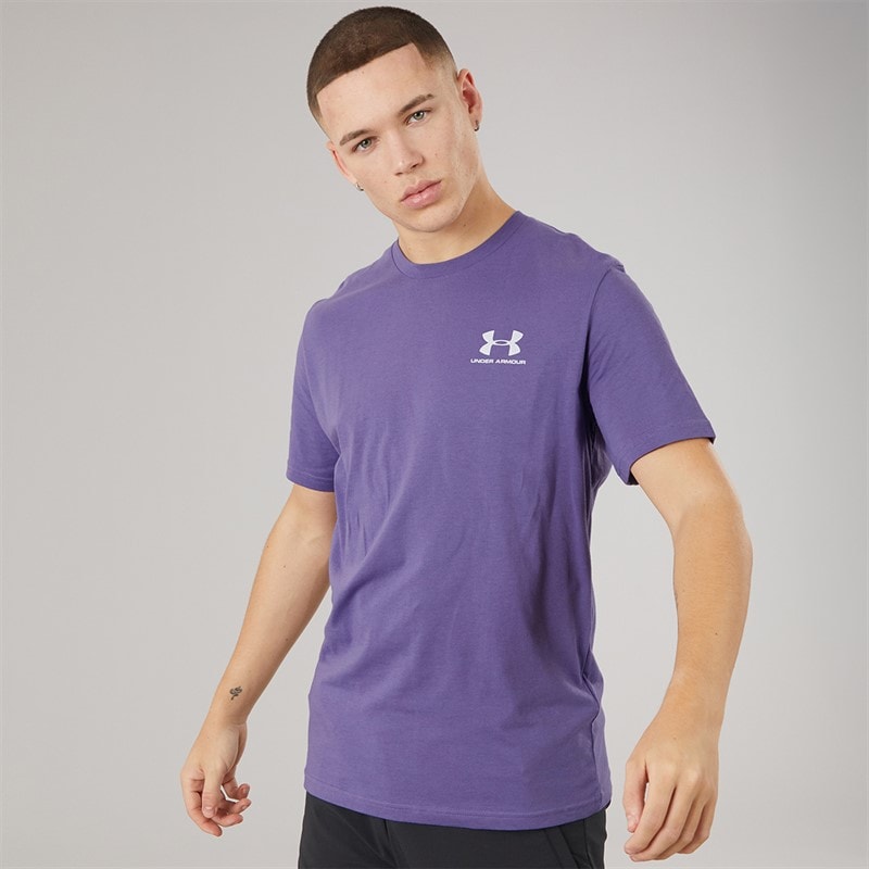 Under Armour Mężczyźni koszulka sportowa ua z krótkim rękawem i nadrukiem z lewej strony klatki piersiowej - Fioletowy Luxe/Biały