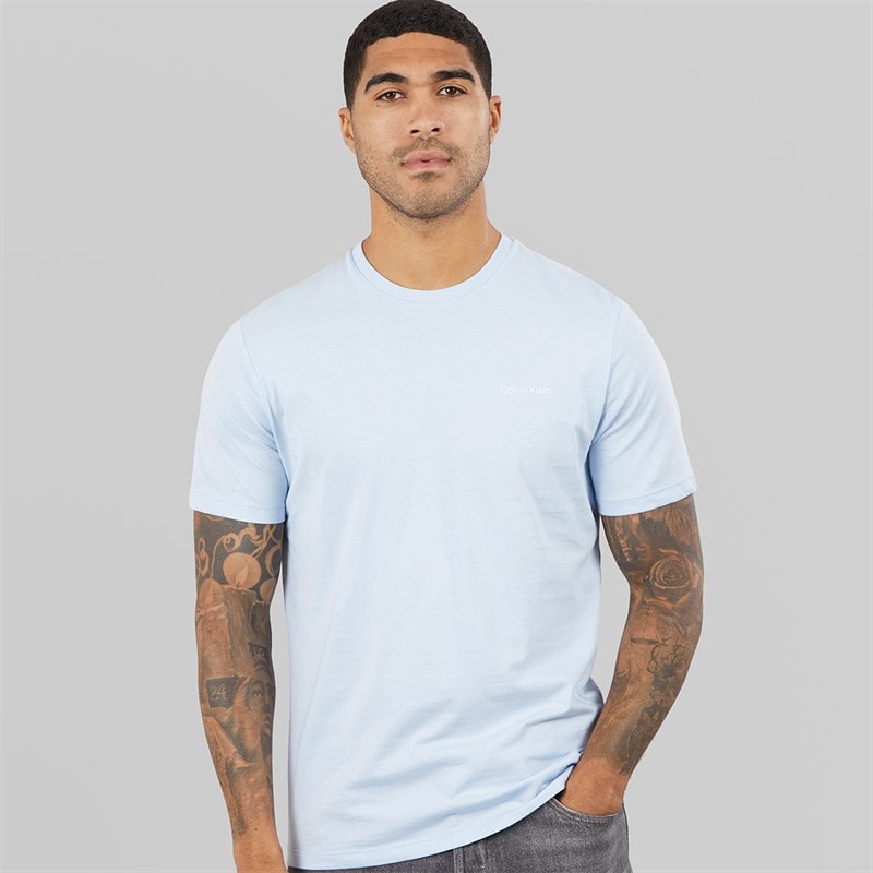 Calvin Klein T-shirt z okrągłym dekoltem z małym logo dla niego kolor Breezy Blue