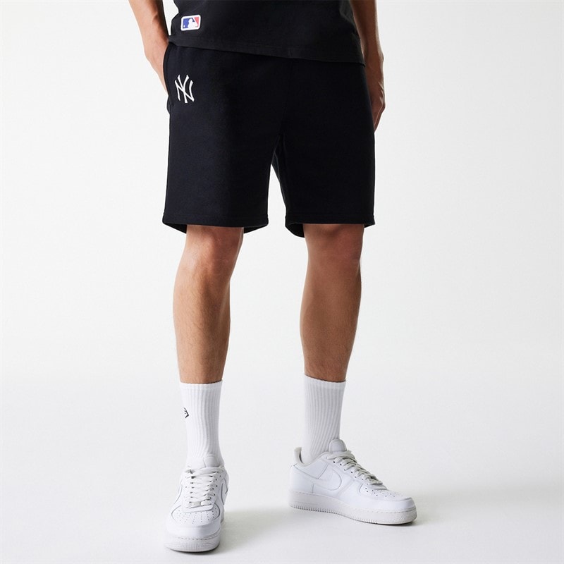 New Era Herren New York Yankees Shorts Schwarz Blk