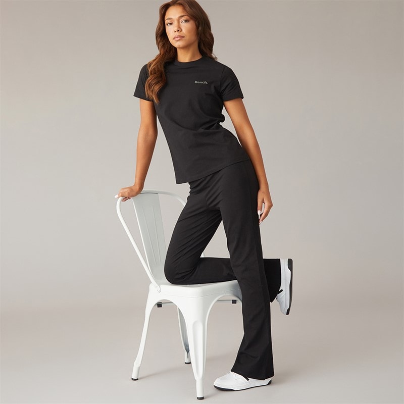 Bench Damen Heatha Crew T Shirt Und Schlagende Hosen Set Schwarz
