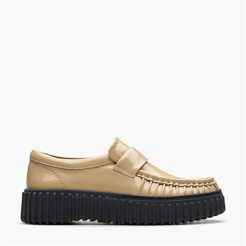 Clarks Dames Torhill Moc Schoenen Beige Patent