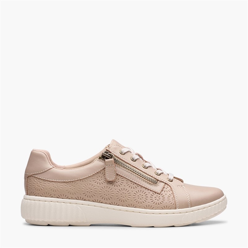 Clarks Damen Caroline Rio Trainer Sand Leather