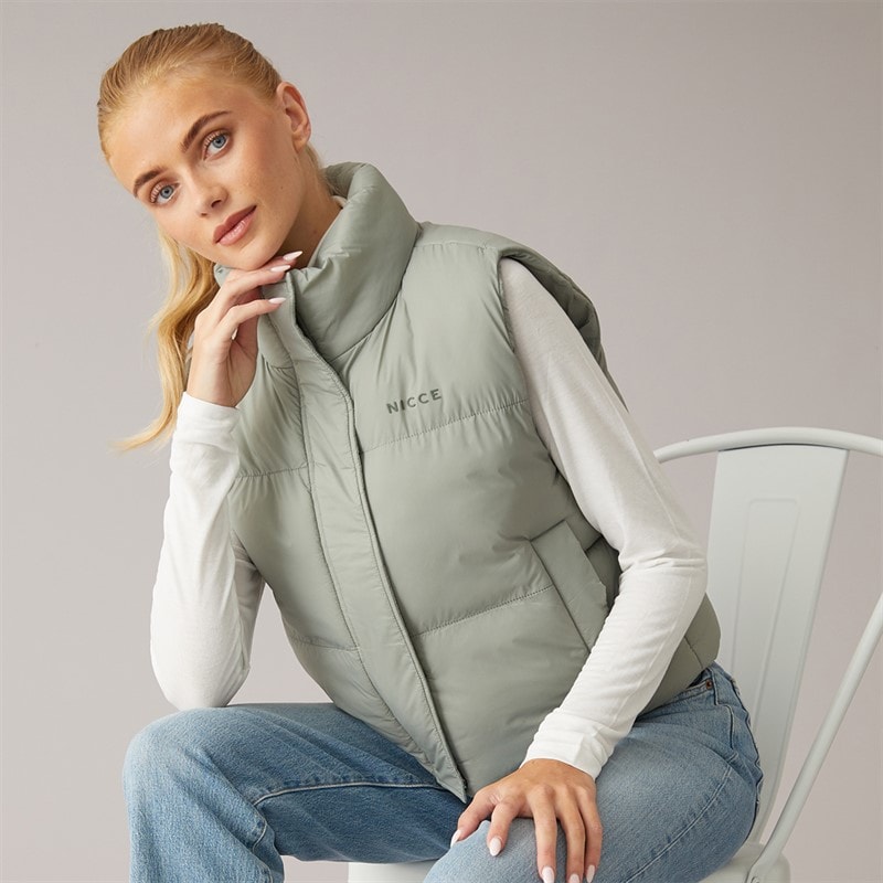 NICCE Damen Lucan Steppweste mit Druck und Kordelzug Salbei